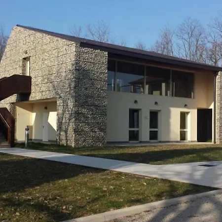 Cascina Monte Diviso Hostel