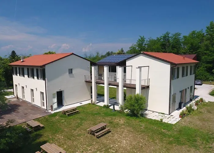 Cascina Monte Diviso אכסניה