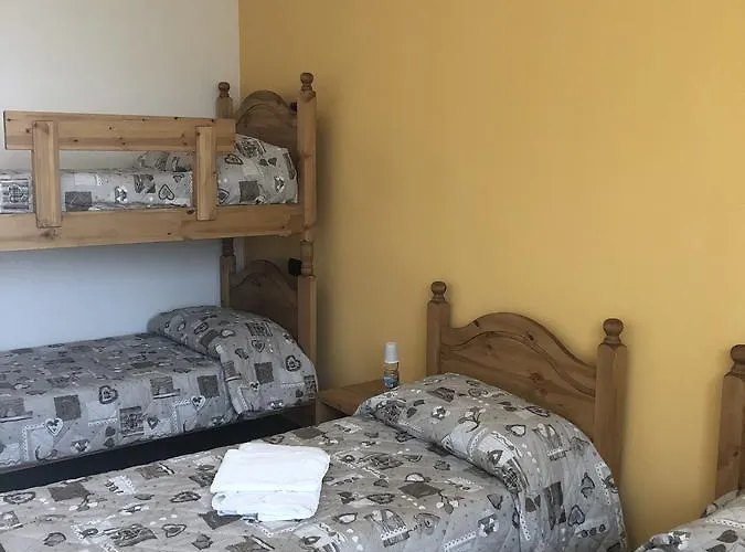 Cascina Monte Diviso אכסניה גאלארטה